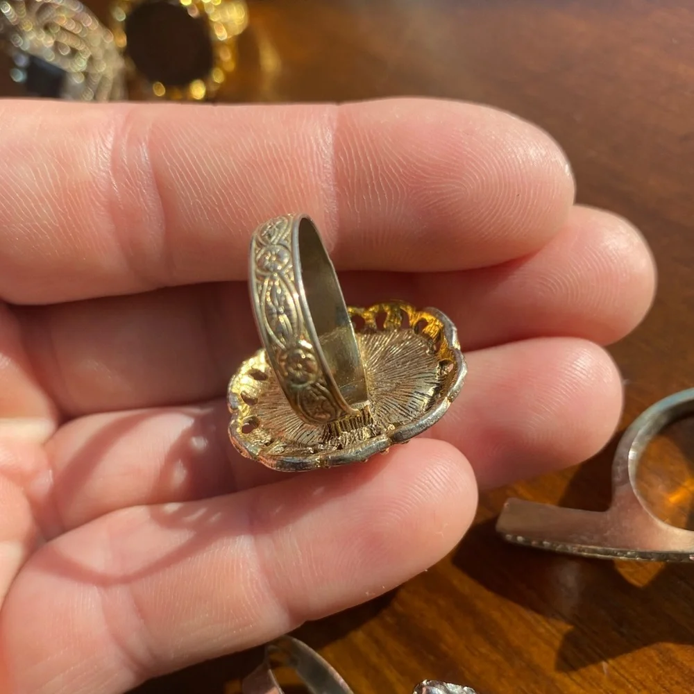 BUNDLE OF 6 STATEMENT RINGS 💍 - Picture 9 of 16